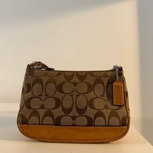 Coach Vintage Swinger Shoulder Bag